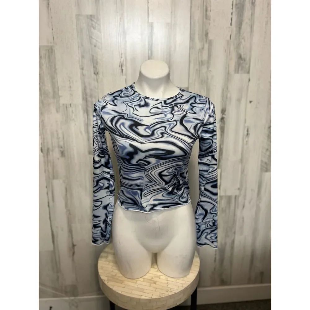 Blue & White Abstract Swirl Long Sleeve Crop Top – Size Large – Stretchy Fitted